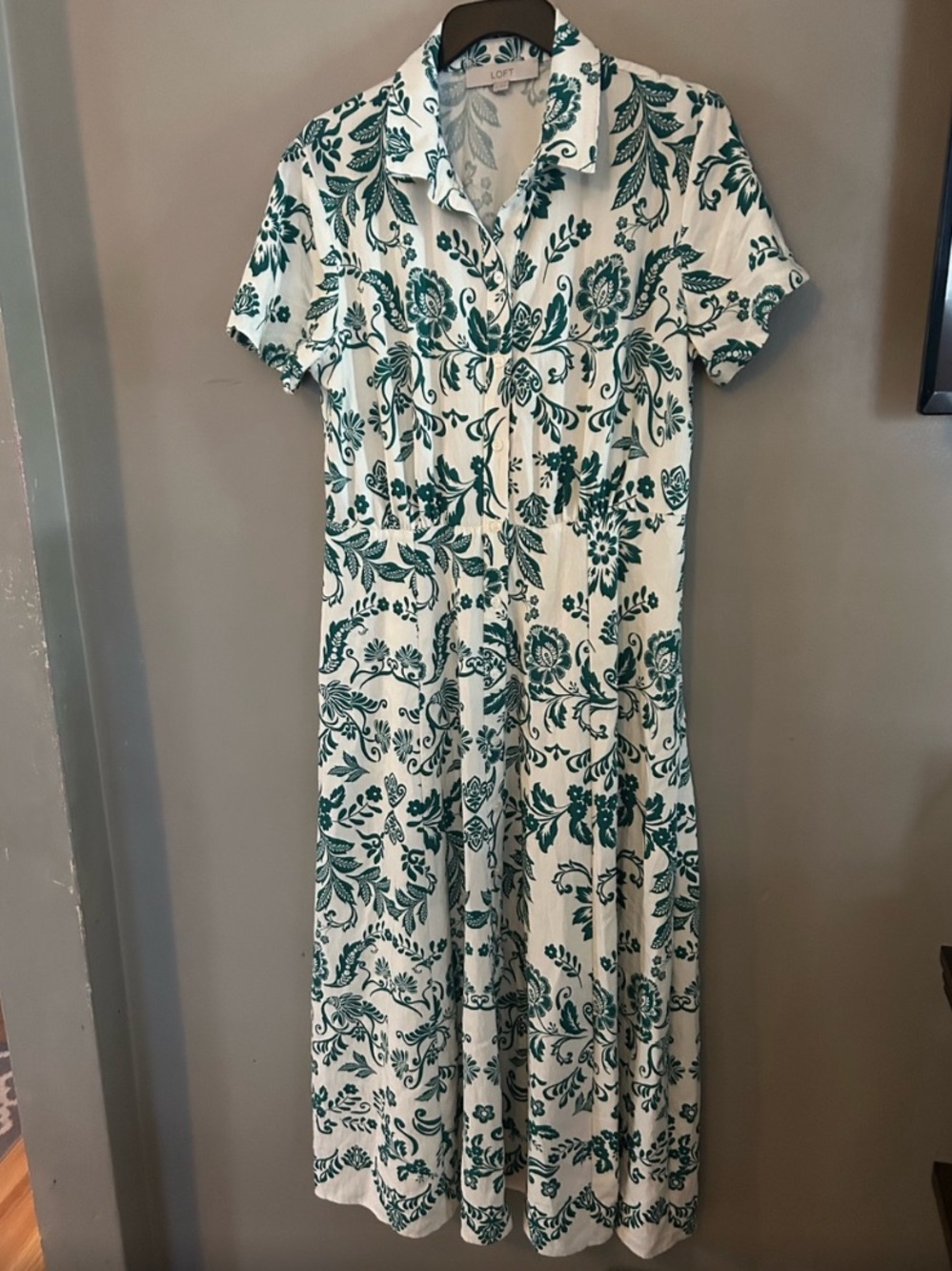 Loft Button Dress - Picture 2 of 6